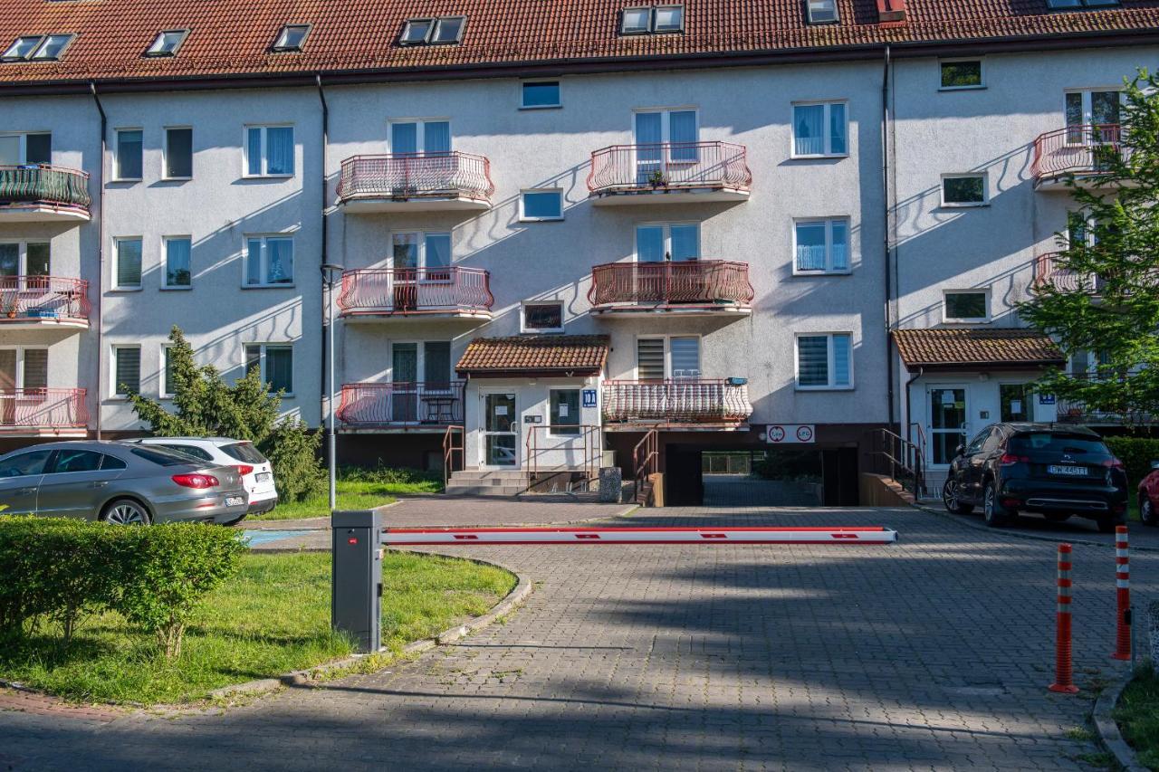 Apartament Wakacyjny Z Klimatyzacja Kolobrzeg Luaran gambar